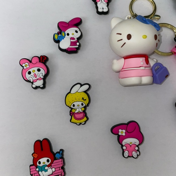 My Melody & Hello Kitty Croc charms & Keychain - Picture 3 of 4